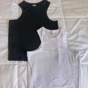 Basic crop tanks. Pet friendly home.